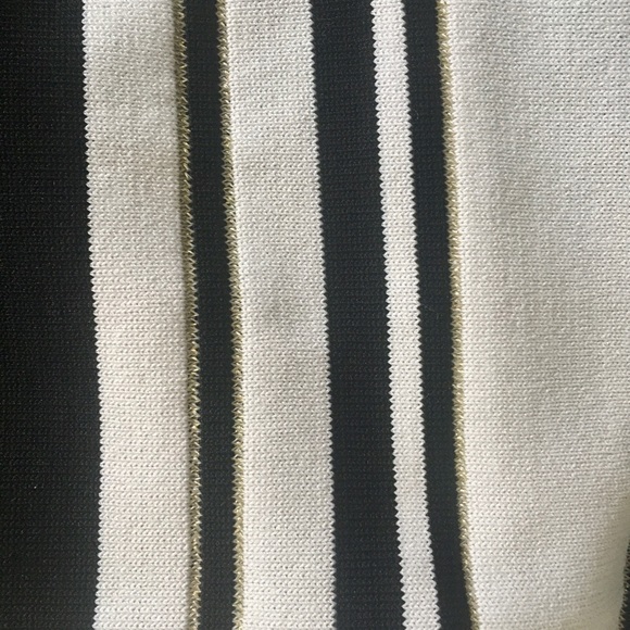 Versatile Lagerfeld cardi - Picture 3 of 8